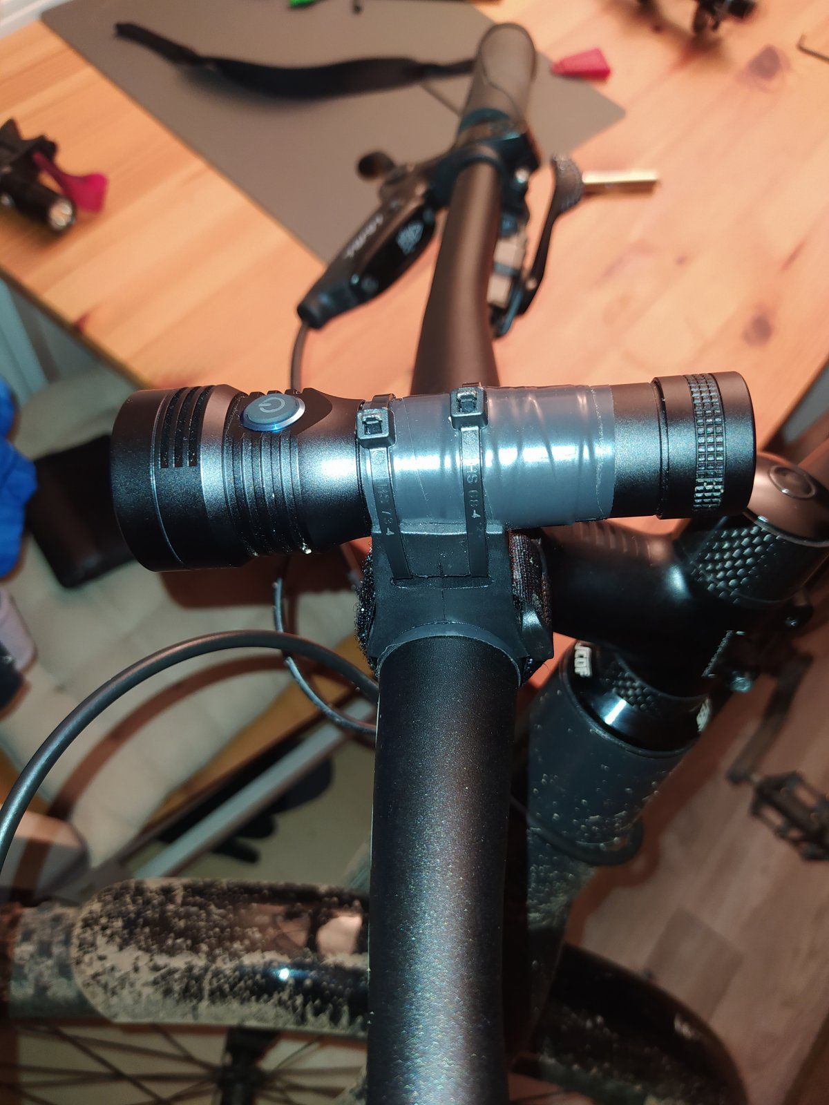 Fahrradlampe gesucht: Lumintop B01 / C01 vs. Sigma Aura 80 vs. BM Core vs.  Sonstiges | Seite 19 | MTB-News.de | IBC Mountainbike Forum