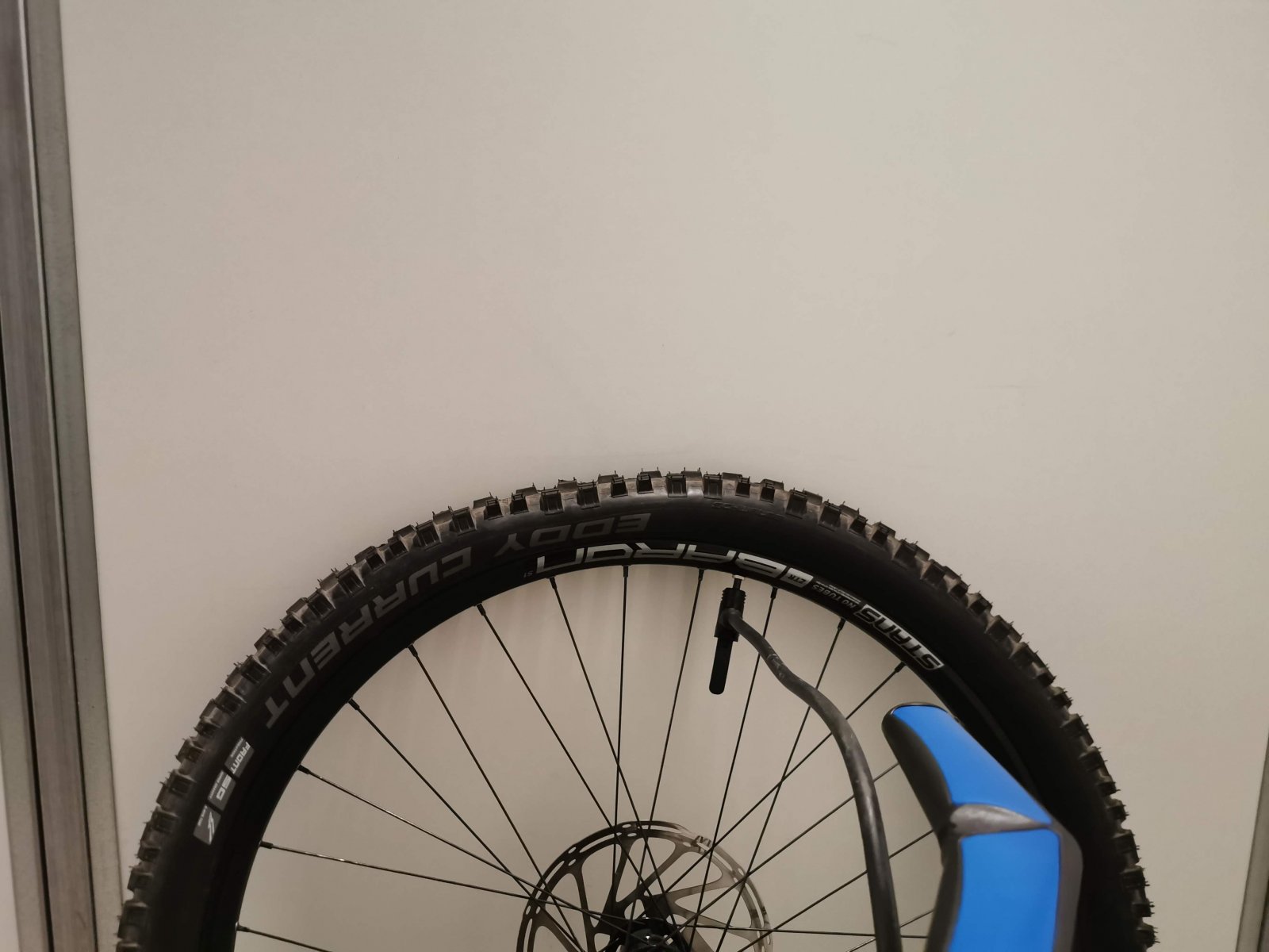 Neuer Reifen hat eine Schlag (Mantel defekt?) | MTB-News.de | IBC  Mountainbike Forum