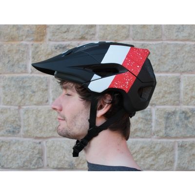 Helm mit gutem Schutz vor Blendung durch tiefstehende Sonne (Schirm) |  MTB-News.de | IBC Mountainbike Forum