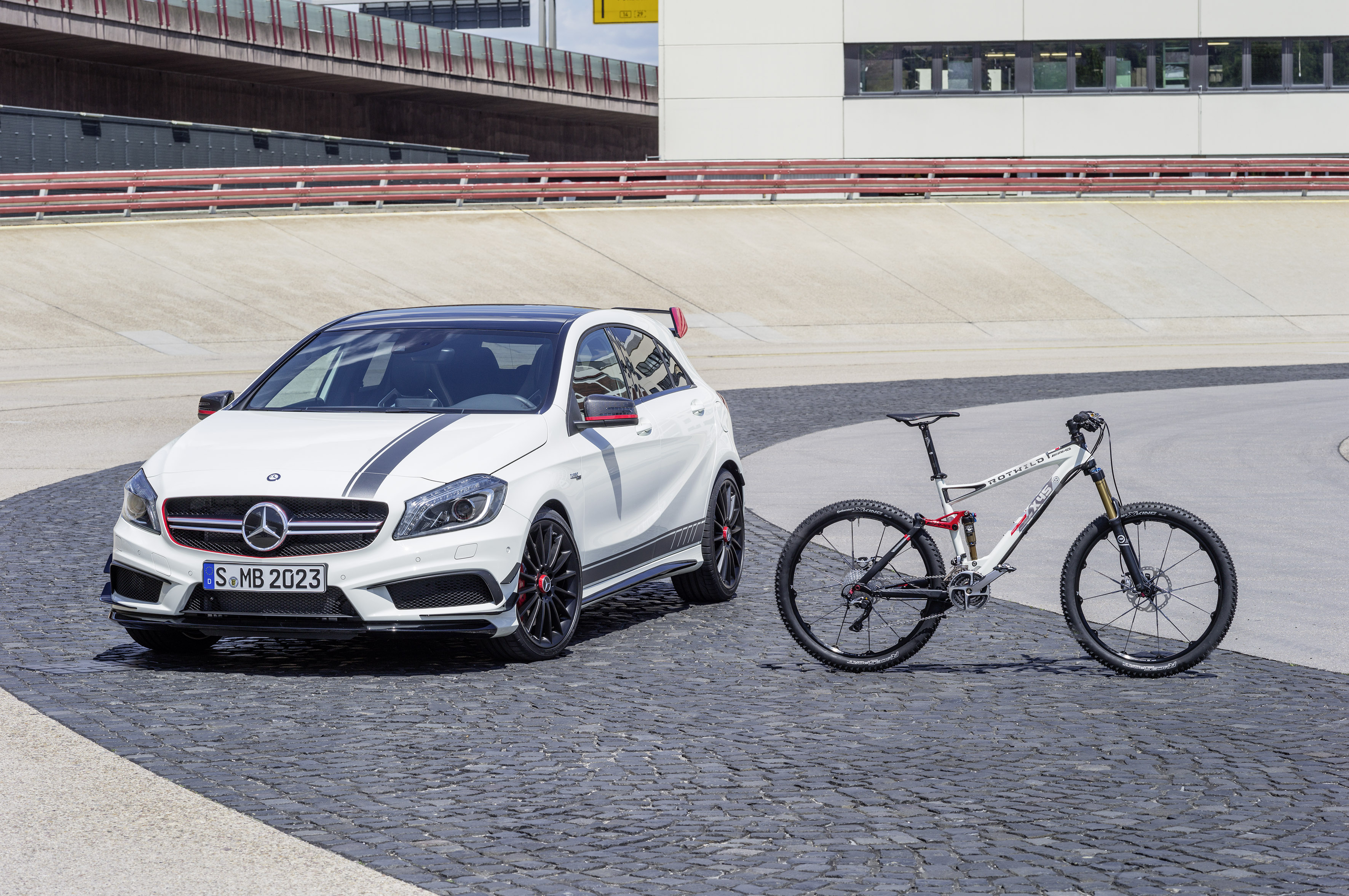 Rotwild AMG Bike: Mercedes Werks-Tuner und Mountainbike-Marke kooperieren  für Edel-Projekt [PM] - MTB-News.de