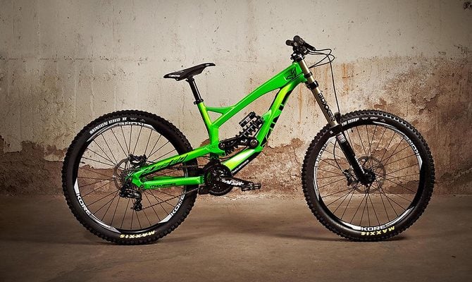 yt dh bike