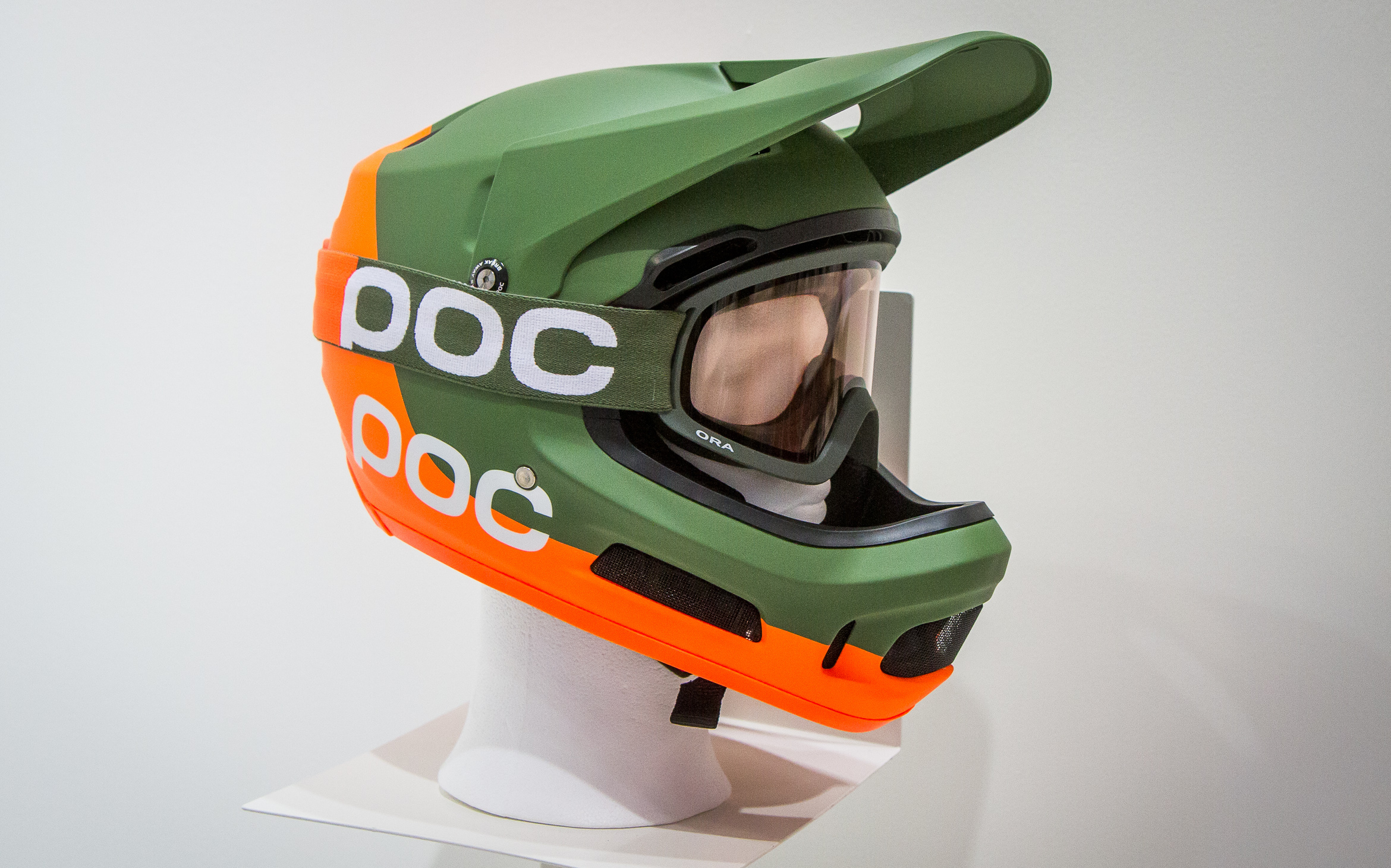 Eurobike 2017: POC – Coron Air Spin Fullface-Helm & Ora Clarity Goggle