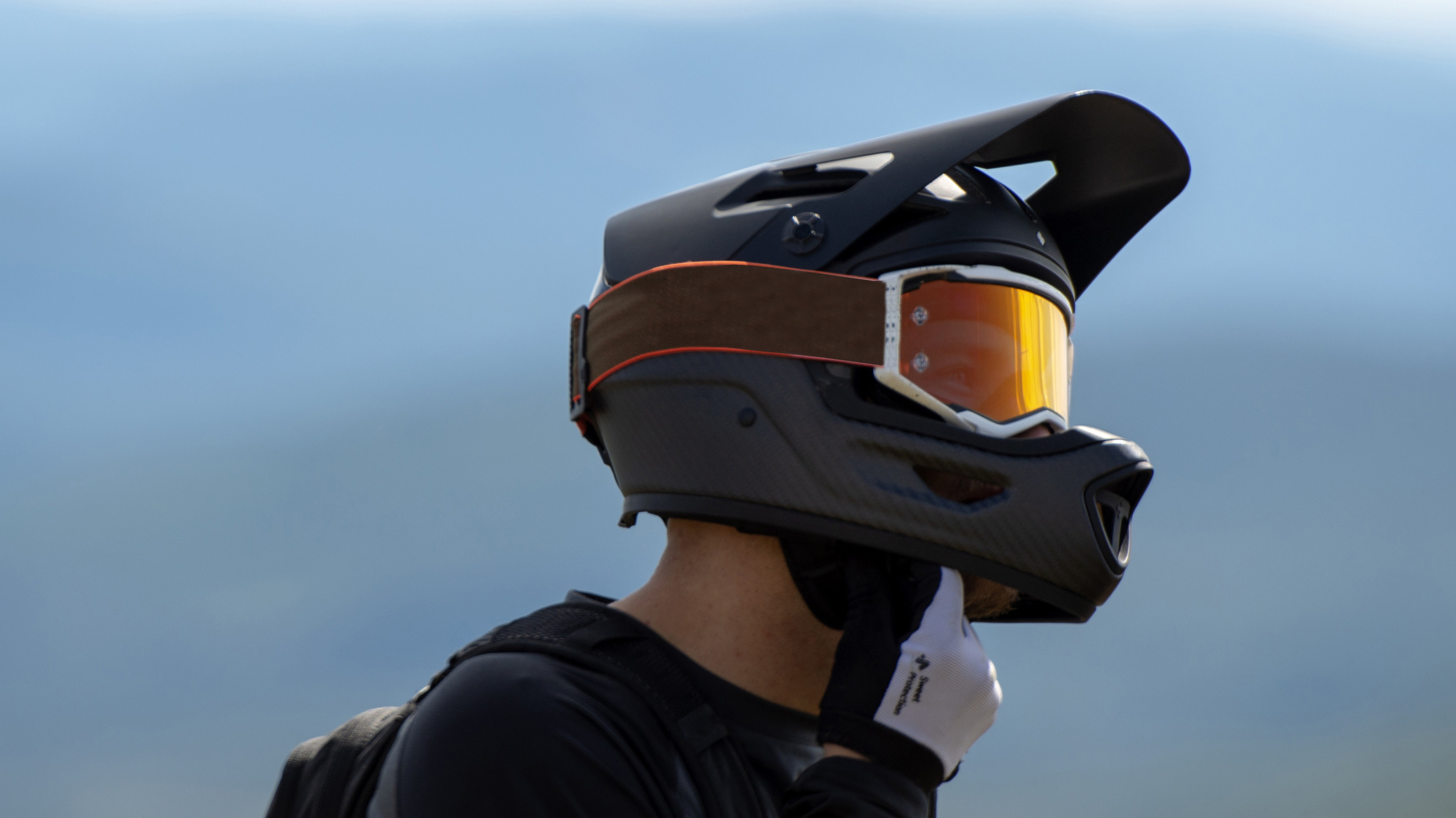 Sweet Protection-Highlights für 2019: Hybrid-Helm, Protektoren und neue  Kleidung - MTB-News.de