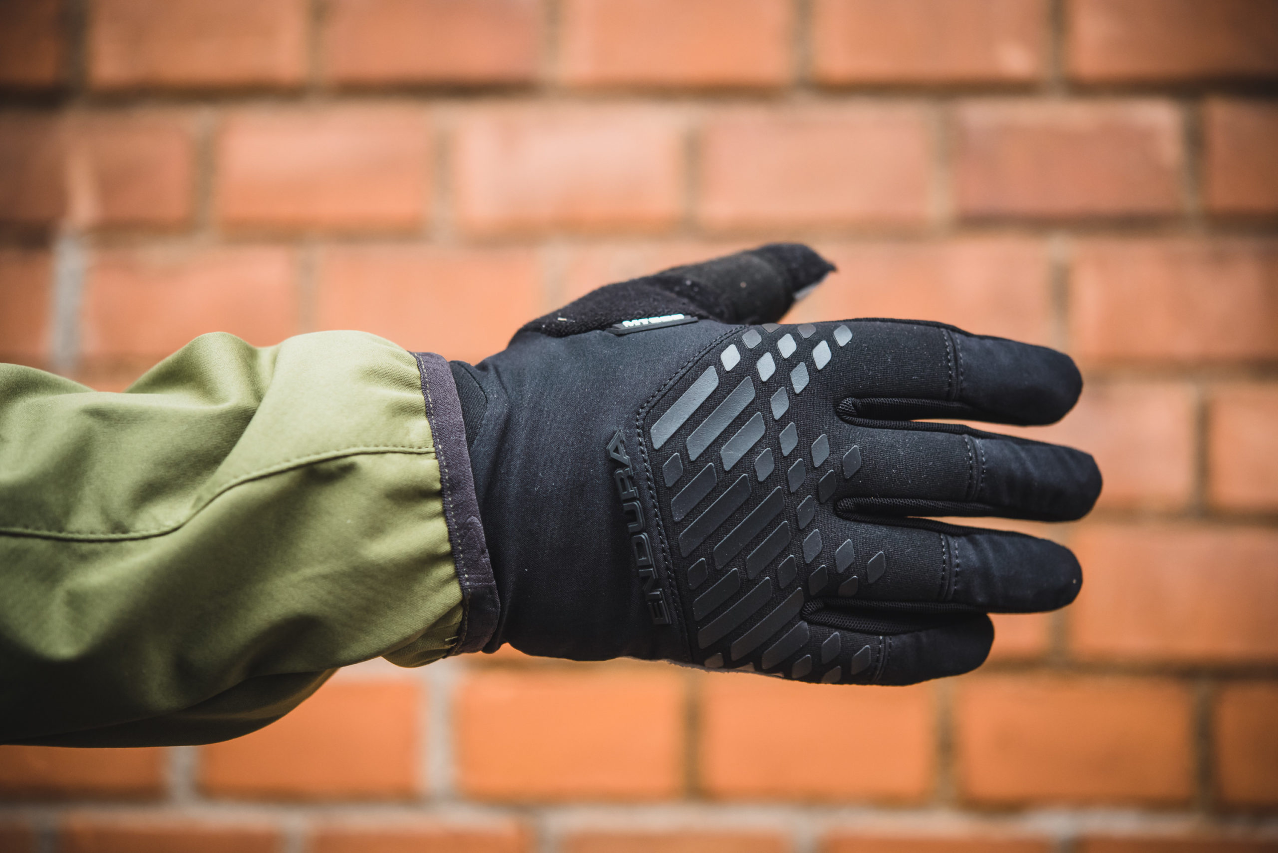Endura MT500 wasserdichte Handschuhe im Test: Schottische Versicherung  gegen kalte Hände - MTB-News.de