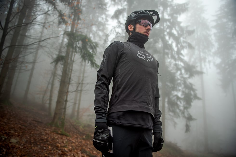 Test: Fox Defend Thermo Jersey & Defend Fire Alpha Weste – MTB-News